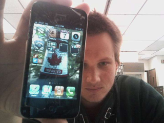 Illustration for article titled The Gizmodo vs. Deadspin iPhone Repair Contest: And The Winner Is...